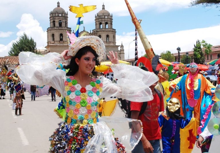 Prepara tus maletas y lánzate a los carnavales de Perú