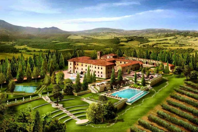 Belmond Castello di Casole promete ser el mejor resort de lujo romántico en Toscana