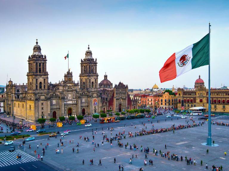 México rompe récord de turismo con 10.6 millones de visitantes