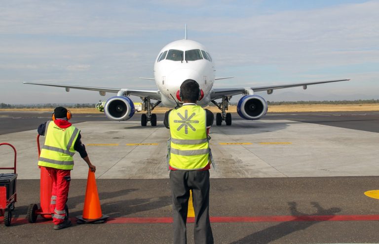 Aerolínea Emirates desmiente despido de 7 mil 500 trabajadores