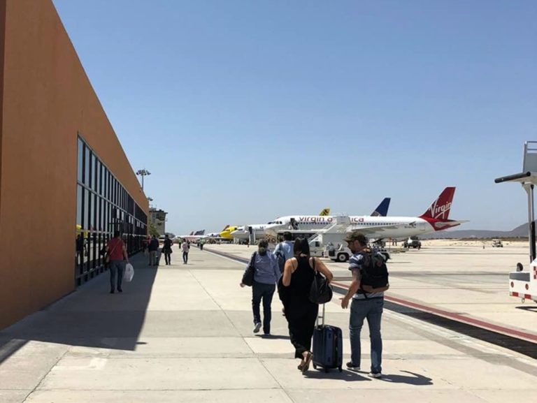Incrementa llegada de turistas vía aérea a Los Cabos
