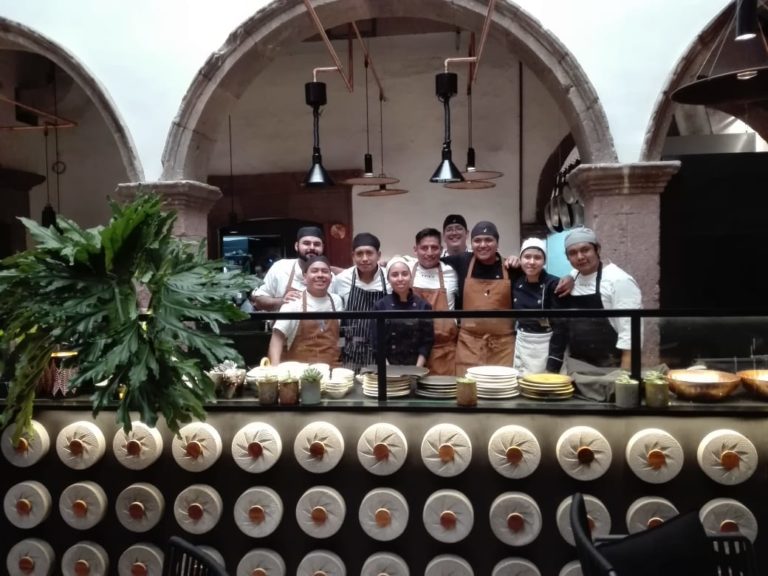 El Chef Loyola creando experiencias desde el mercado más grande del mundo