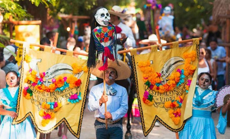 Zacatecas lleva sus tradiciones de Día de Muertos a Xcaret