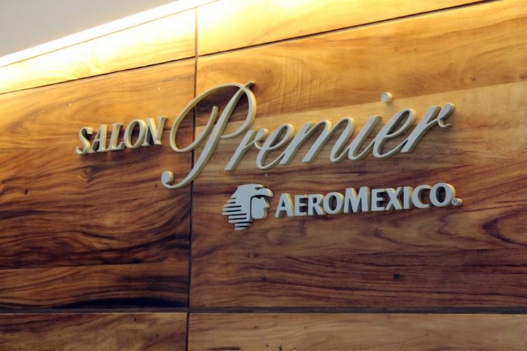 aeromexico salon premier mexico preco city airport (international)