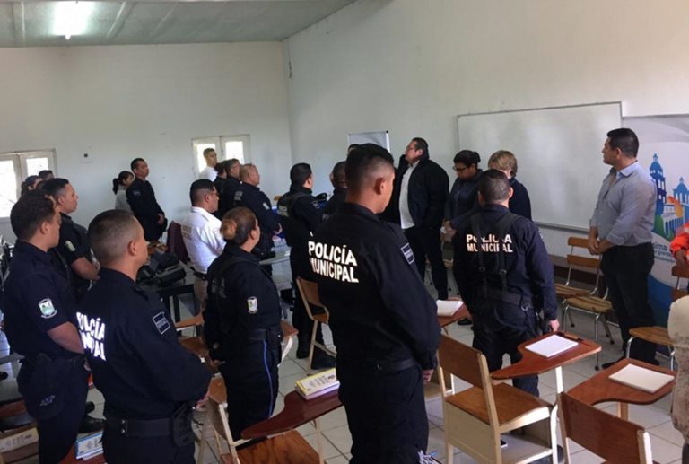 Capacitan a policías y prestadores de servicios de Pueblos Mágicos de Guanajuato