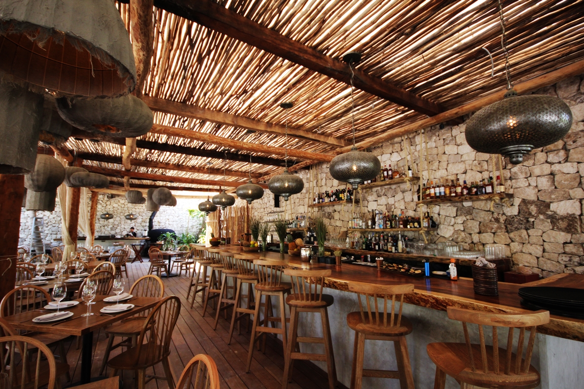 Taboo Barra Restaurante - Living And Travel