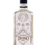 Mezcal Divino blanco 750 ml con reflejo