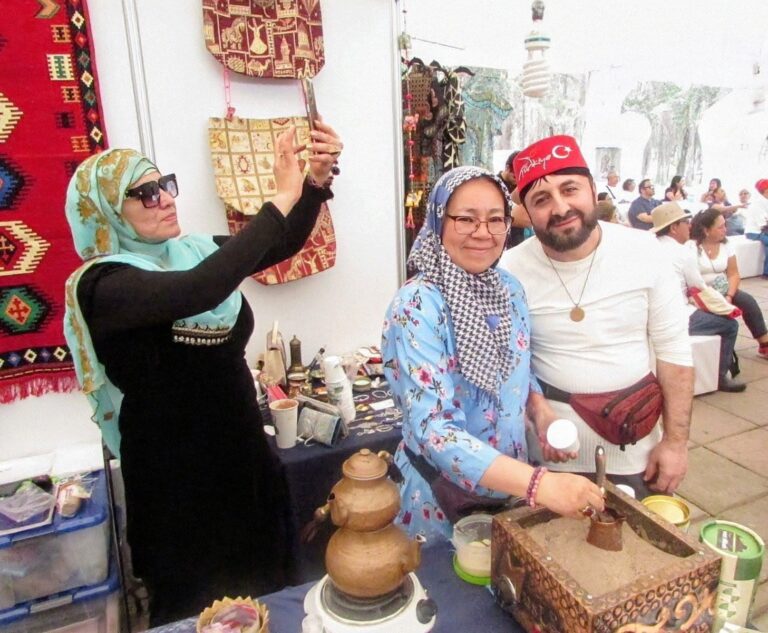 #Agenda Feria del Mundo en el Palacio de la Autonomía UNAM