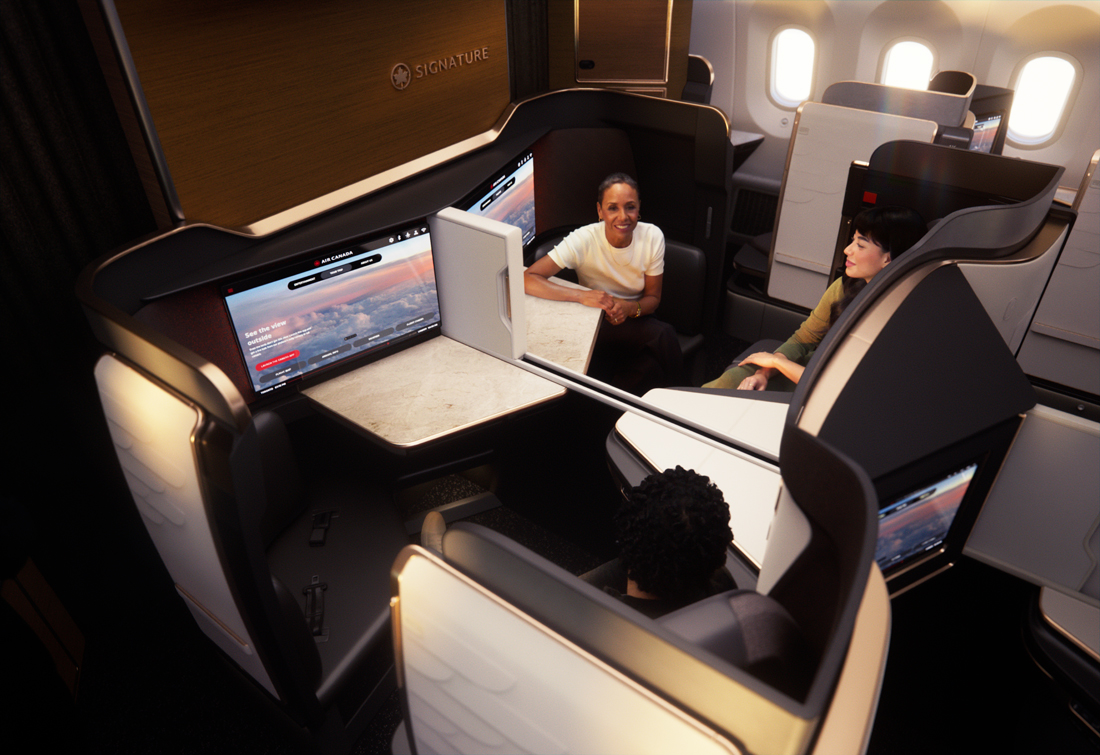 w_siganturepluswithpassengers_Glowing-Hearted-de-Air-Canada-
