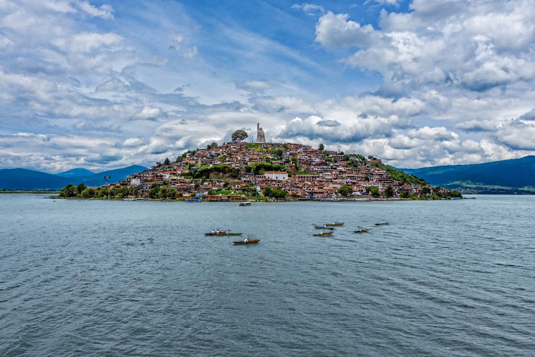 Vacaciones entre una isla y un lago: Janitzio, Michoacán